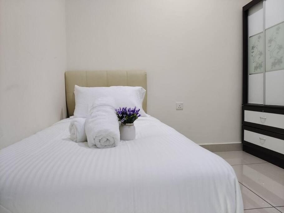 Apartment Ksl Mall 3br@7-8pax Private Lift & View+wifi Johor Bahru
